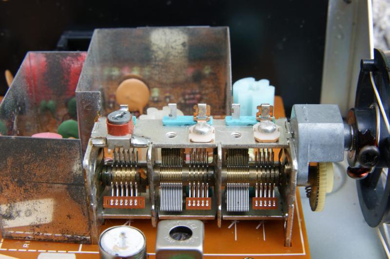 Sintonizador del sintonizador Akai AT-K1L